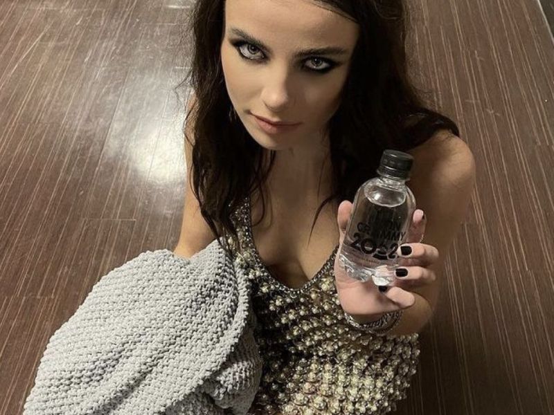 The Glam Girl’s Guide to Effortless Hydration: Hacks for Staying Refreshed and&nbsp;Radiant